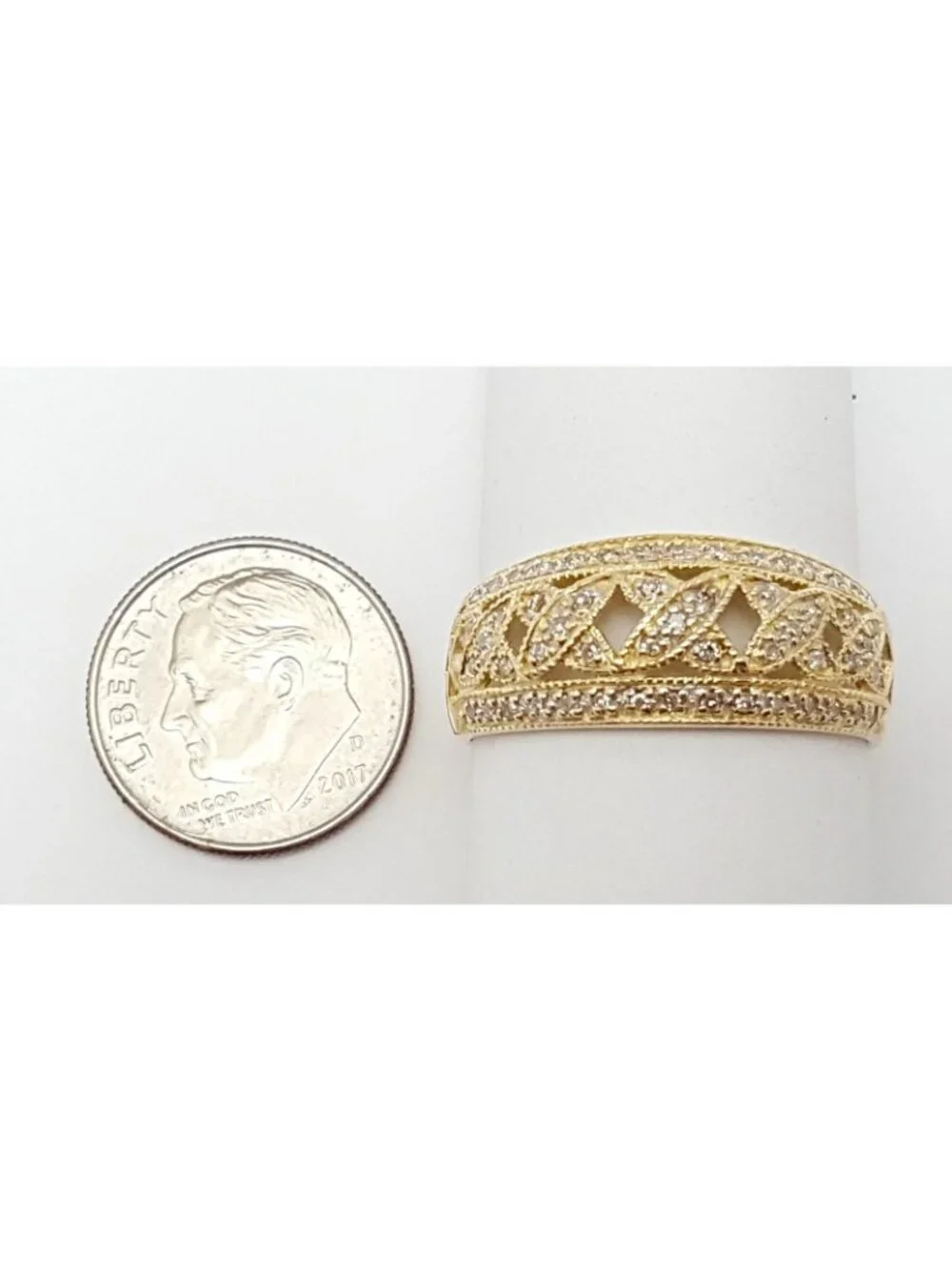 Exquisite 14K Karat Solid Yellow Gold Designer Cluster Diamond Ring - Size 9.5